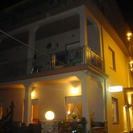 Hotel Karagianni Волос Екстериор снимка