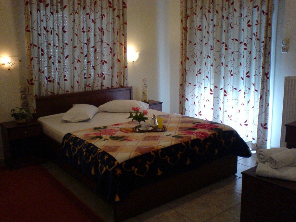 Hotel Karagianni Волос Екстериор снимка